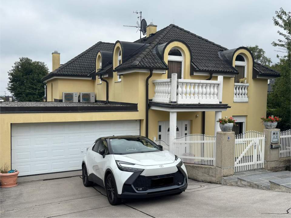 Einfamilienhaus mit Pool, Weinkeller, Sauna und Co.!