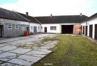 Vierkanthof-Charme in guter infrastruktureller Lage mit geschütztem Innenhof