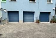 Direkt befahrbare Garagenbox mit Sektionaltor im Innenhof inkl. Strom (Nettopreis) - ausgezeichnete Lage (direkt beim Bahnhof Meidling)