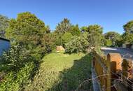 Attraktiver Baugrund im Zentrum mit Gartenhaus