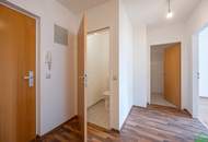 Gepflegte 2-Zimmer-Wohnung mit Küche nahe Sonnwendviertel