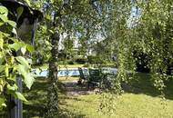 Eine Villa mit Wohnkultur, parkähnlichem Garten und Pool // A Villa of Distinction with Park-Like Garden and Pool //