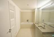 Ruhelage: Schöne 2-Zimmer-Wohnung mit Loggia in Augartennähe