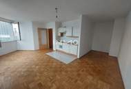 KEINE ANRUFE BITTE !!! 1 Zimmer Single- Apartment in der Gellertgasse