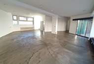 Sofort verfügbar - Geschäftslokal in sehr guter Frequenzlage mit großer Auslagenfront - Kärntnerstrasse Lienz