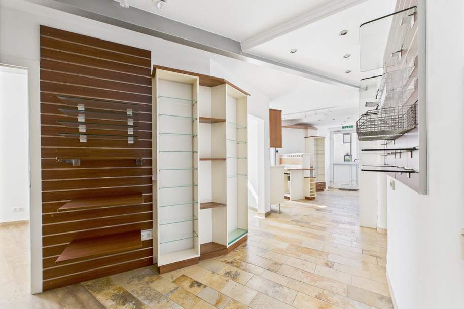 LINZ-URFAHR (Katzbach): Attraktive 120 m² Bürofläche in der Freistädter Straße, Gewerbeobjekt-miete, 1.457,10,€, 4040 Linz(Stadt)