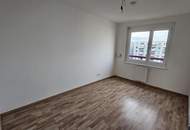 Großzügige 4 Zimmerwohnung mit Balkon im obersten Stock - unbefristeter Mietvertrag