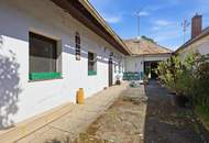 Renovierungsbedürftiges Bauernhaus mit idyllischem Garten in Schalladorf