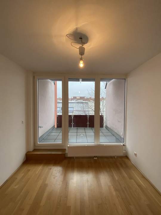 Dachgeschosswohnung mit Terrasse - 100% Ruhelage!!