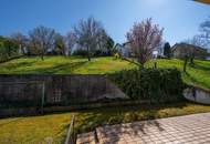 Sanierungsbedürftiges Einfamilienhaus mit Garten, Terrasse und Garage in TOP LAGE!