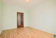 Freundliche 2,5-Zimmer Wohnung mit Loggia Nähe Stadtbad