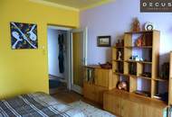 GROSSARTIGE FÜNFZIMMERWOHNUNG MIT SÜDBALKON