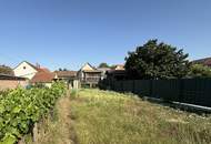 Charmantes Landhaus mit Nebengebäuden und großen Garten