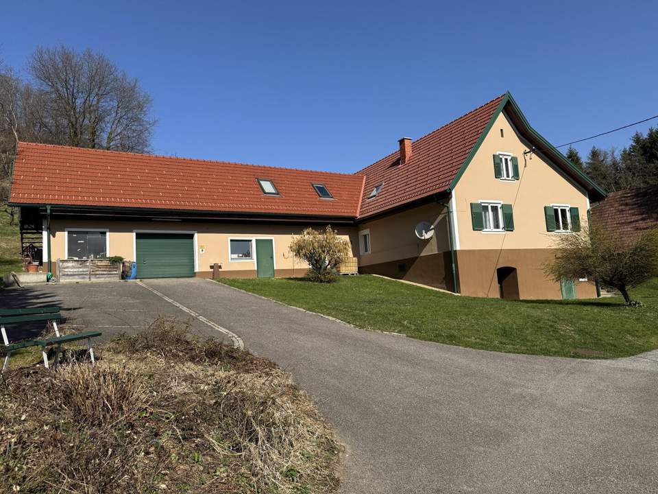 Einzigartiges Bauernhaus in Spielfeld: 7 Zimmer, Garten, Garage, 5 Stellplätze, Miete 1.500€