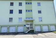 Zentrale Ruhelage * 2 Zimmer-Wohnung mit Balkon und PKW Stellplatz