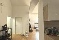 1060! Helles 2-Zimmer DG mit kleinem Balkon Nähe Naschmarkt und U4/Pilgramgasse ab Nov.25!