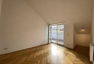 Helle Dachgeschoss-Wohnung im Botschaftsviertel // Bright top floor apartment in embassy quarter