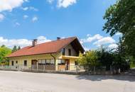 Ruhelage: Einfamilienhaus in Teesdorf mit viel Stauraum und Garage