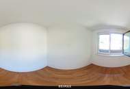 Großzügige Dachgeschosswohnung mit 3 Terrassen und Fernblick ins Grüne