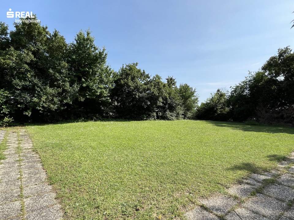 Baugrundstück mit Potenzial - zentrale und ruhige Lage mit Seeblick