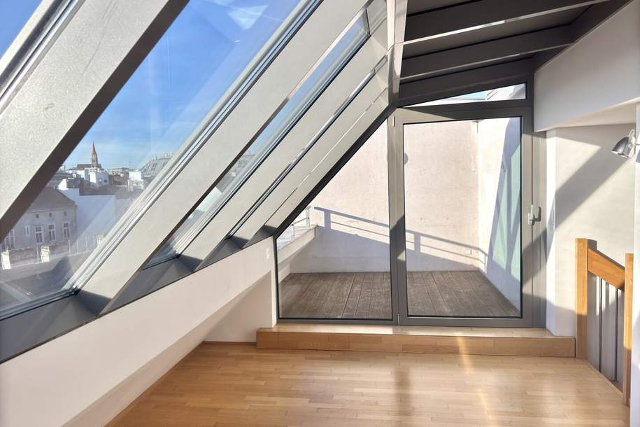 Helle Dachgeschosswohnung mit Galerie und Terrasse in Westbahnhof-Nähe!, Wohnung-kauf, 789.000,€, 1150 Wien 15., Rudolfsheim-Fünfhaus