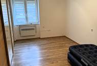 teilsaniertes Wohnhaus mit 2 Wohneinheiten in attraktiver Lage und hervorragender Infrastruktur