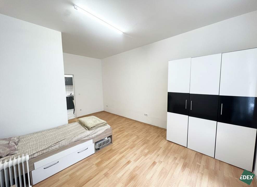 Sanierungsbedürftige 1-Zimmer-Altbauwohnung im EG nahe UKH Lorenz Böhler