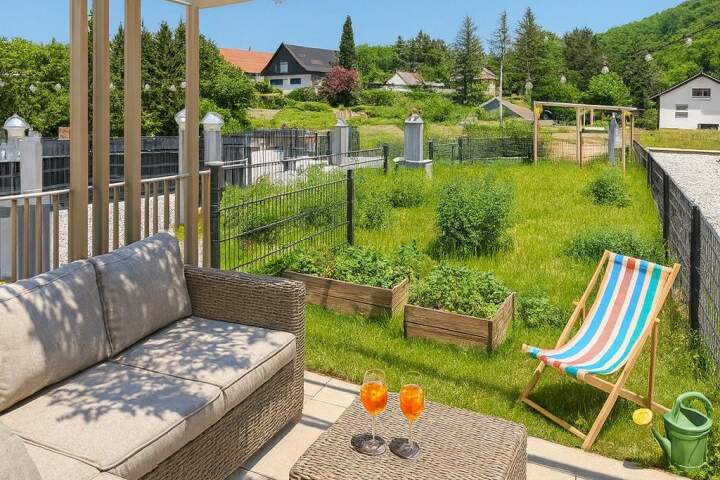 FIRE SALE!! Ein Platz, der mehr kann als wohnen. Wohnen mit WOW-Effekt! Riesiger Balkon und Terrasse + Privater Dachgarten + Grün wohin das Auge reicht + Luftwärmepumpe!, Wohnung-kauf, 476.000,€, 2391 Mödling