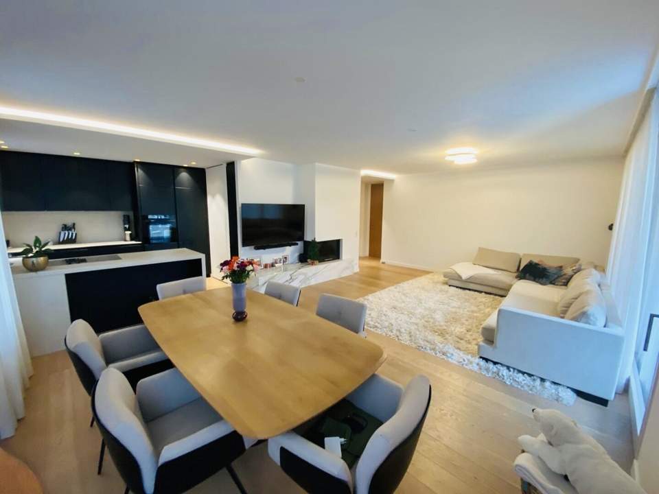 Außergewöhnliche Luxuswohnung mit direktem Liftzugang & zwei Terrassen in Hietzing