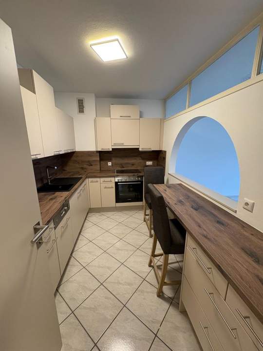 MIETE: 2-Zimmer Wohnung mit Balkon in absoluter Ruhelage, barrierefrei