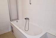 DACHGESCHOSS, gepflegte 103 m2 Neubau mit Loggia und Balkon, Wohnküche, 3 Zimmer, Wannenbad, Parketten, Holbeingasse