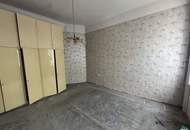 Wohnung mit Potential: Sanierungsbedürftige 2-Zimmer Wohnung nahe Augarten