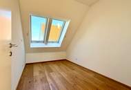 Hell und sonnig: 2 Zimmer DG-Wohnung mit Terrasse und Garagenplatz 🏖️