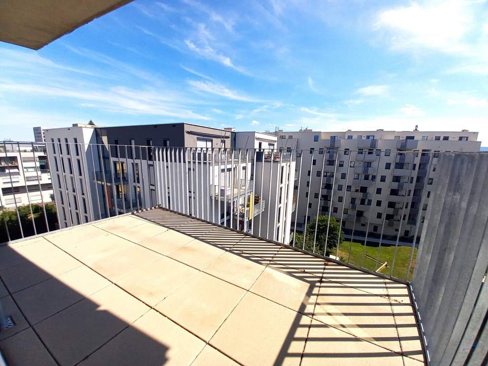 ## 270° Rundum-Blick - 3 ZIMMER mit großzügigem Balkon - TOP 37 ##