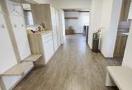 Sehr gepflegtes Einfamilienhaus in Ruhelage - voll unterkellerter Bungalow, Doppelgarage GENERALSANIERT