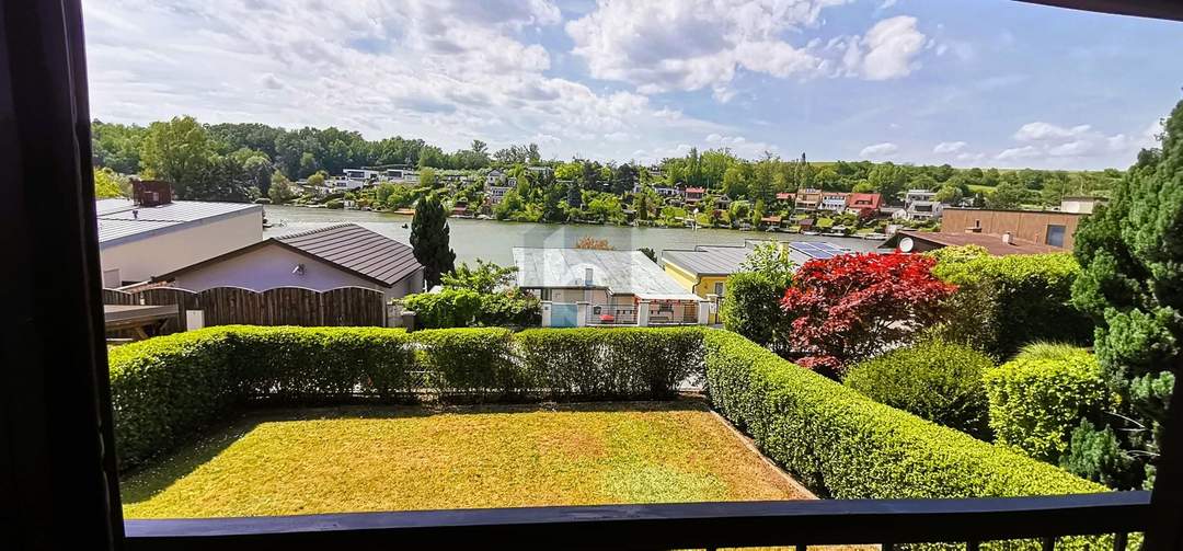 TINYHOUSE MIT ATEMBERAUBENDEM SEEBLICK