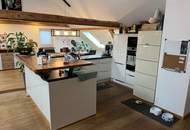 Großzügiges Wohnhaus mit 2 Wohneinheiten und Pool in zentrumsnaher Lage