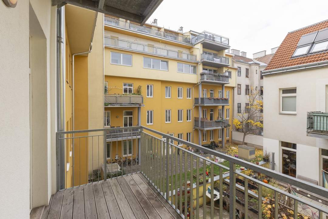 Habichergasse - repräsentativer 2 Zimmer Altbau mit hofseitigem Balkon