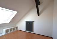 1-Zimmer-Dachgeschoßwohnung: Perfekte Lage für Studenten