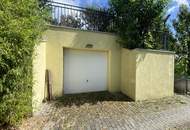 "Gediegene Villa, große Wohnfläche, viele Garagenplätze"
