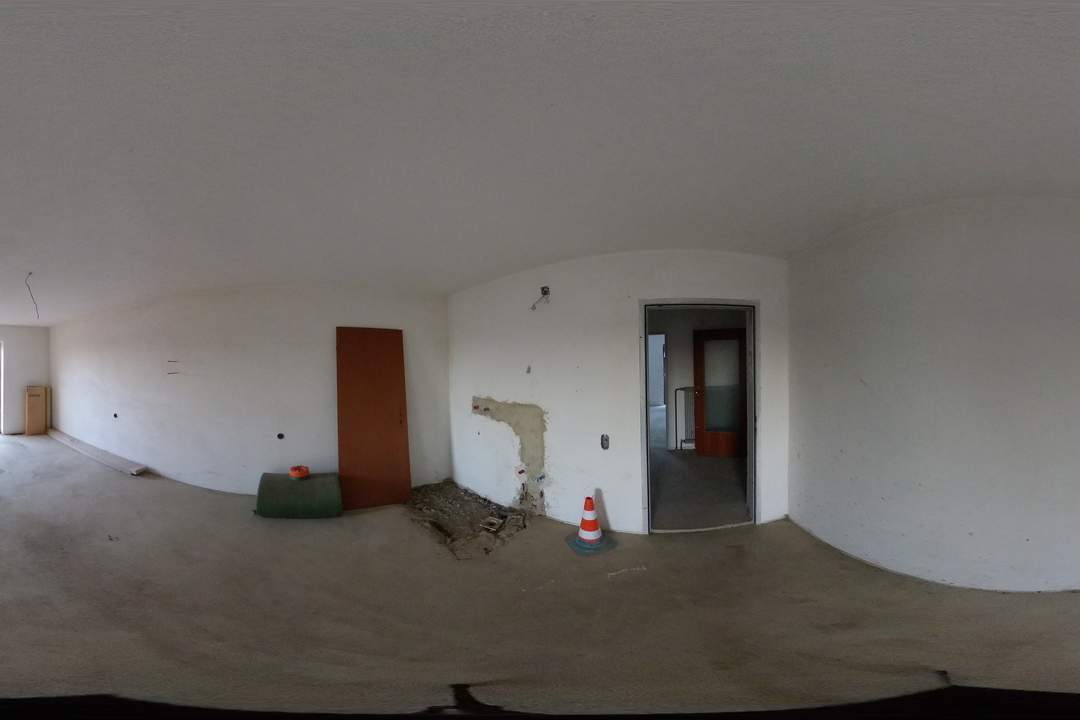 Großes Haus für Visionäre in Aussichtslage (Buschenschank, Weingärten)