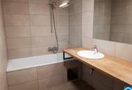 Schöne 2 Zimmer Wohnung mit Loggia in zentraler Lage