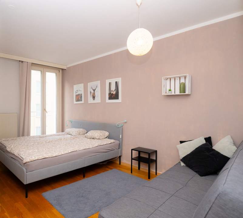 Ihre Top-Anlage: Gut geschnittene, möblierte Wohnung in Ruhelage; freie Miete möglich