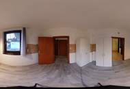 Haus mit zwei Wohneinheiten und Gartenidylle