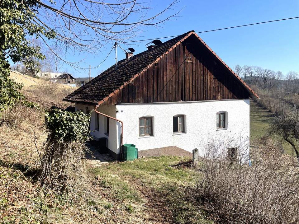 Sanierungsbedürftiges Anwesen – Sacherl in absoluter Ruhelage