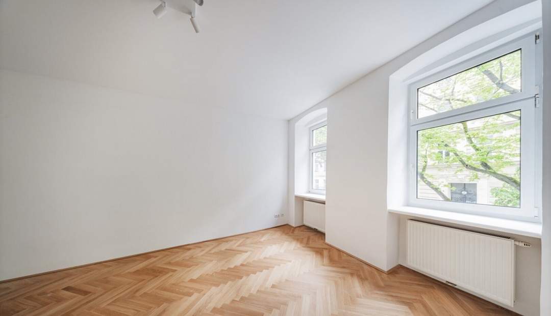 Balkon-Altbauwohnung mit durchdachtem Grundriss
