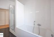 Elegante 4/5 Zimmer Altbauwohnung mit separater Küche, 2 Bädern - gut geschnitten &amp; modern ausgestattet!