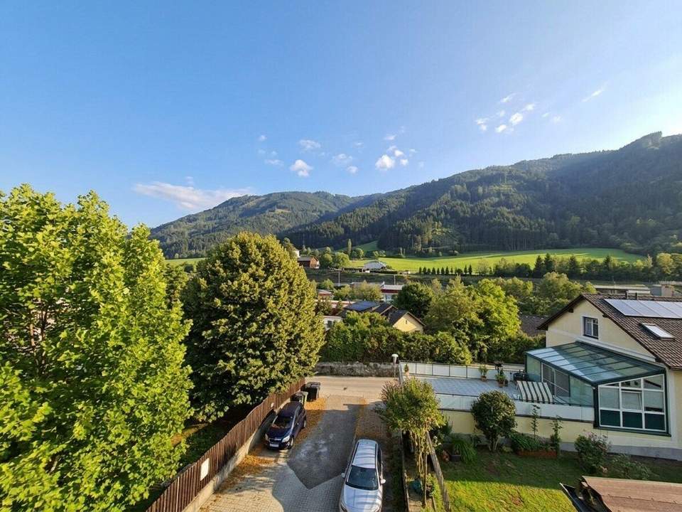 Zentrumsnahe 90m² ETW mit Balkon im 2. OG (Dachgeschoss)