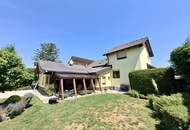 Stilvolles Haus mit Gästewohnung und großem Grundstück in Gehweite zum Neufelder See