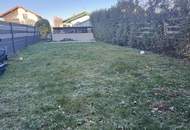 Erdgeschosswohnung mit Garten & viel Lagerfläche